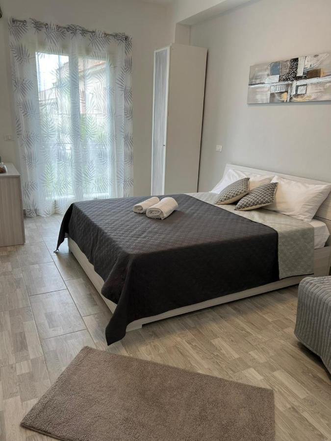 카리니 Il Melograno B&B 외부 사진